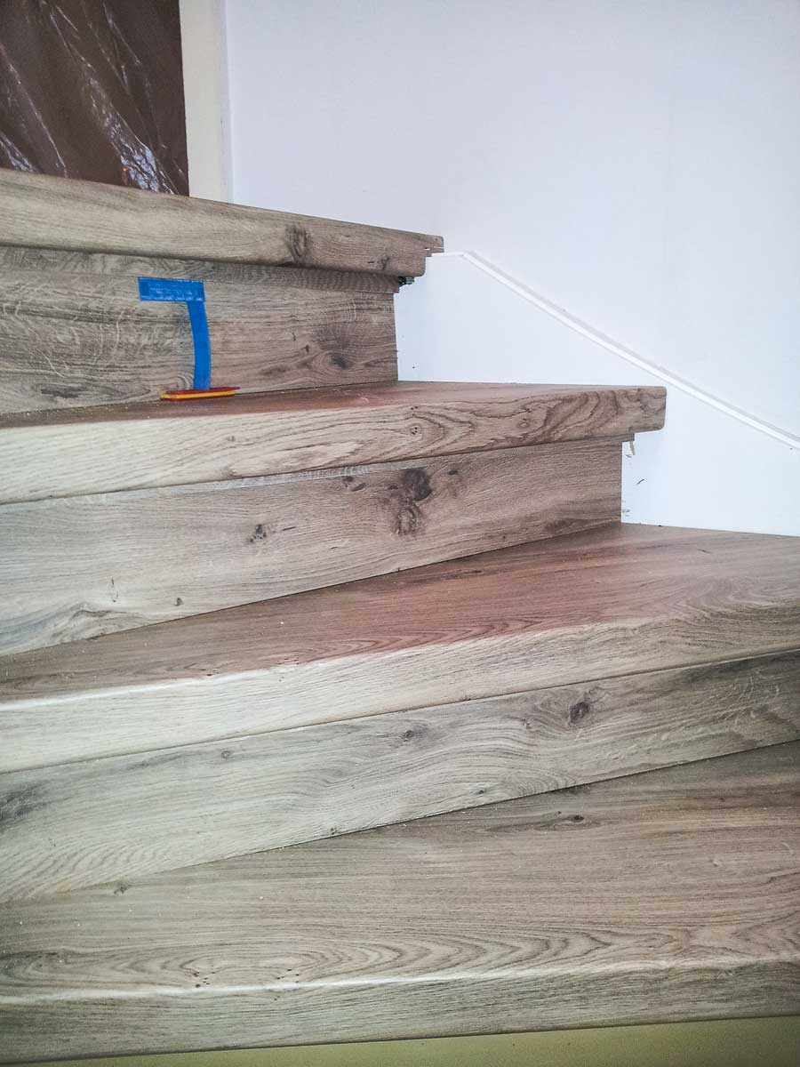 renovierte Holztreppe nachher